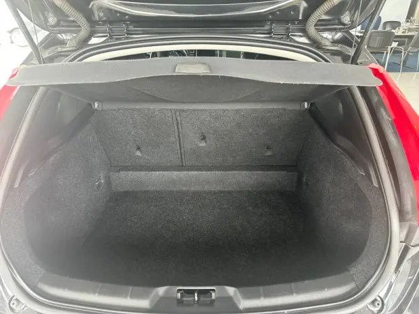 Volvo V40 Cross Country 32