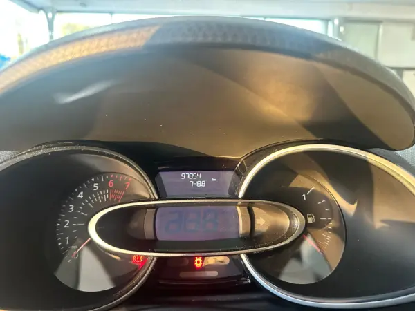 Renault Clio Sport Tourer 0.9 TCe Limited 11