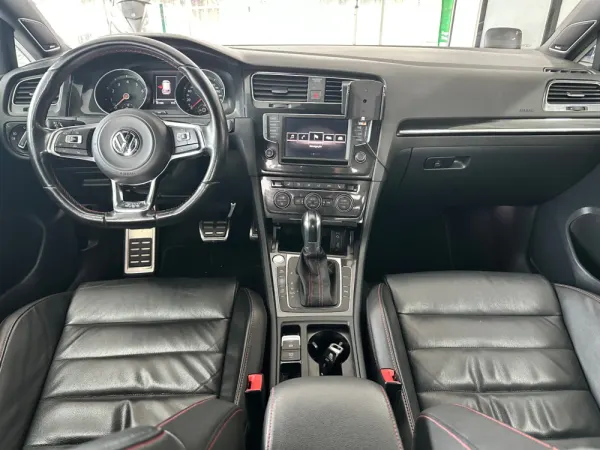 Volkswagen Golf 2.0 TSI GTI DSG 22