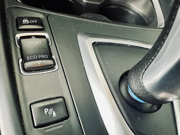 BMW 320 d Touring EfficientDynamics Line Sport Auto 21