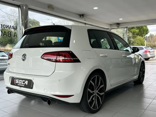 Volkswagen Golf 2.0 TSI GTI DSG 5