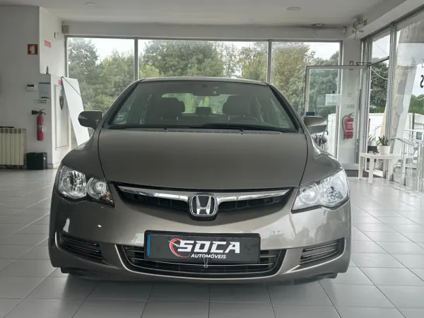 Honda Civic 1.3 Gasolina/Hybrido Nacional 2