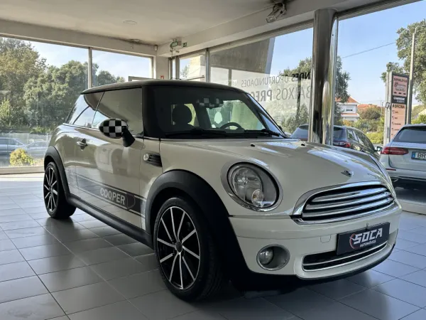 MINI 3 Portas Cooper D 23