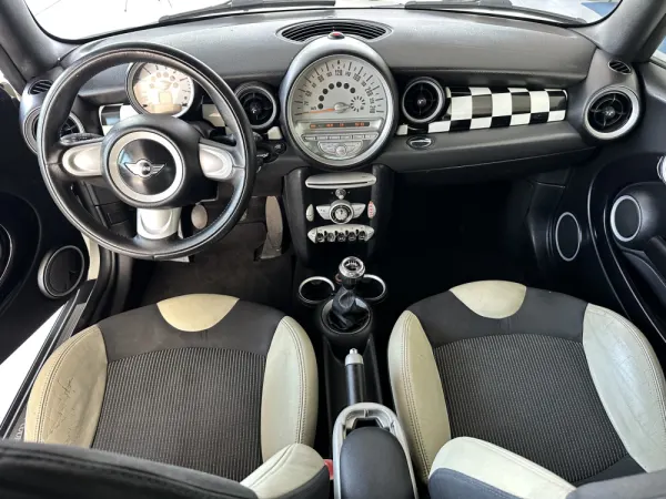 MINI 3 Portas Cooper D 34