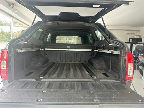 Nissan Navara 2.5 dCi CD 3.5T SE+BDT 11
