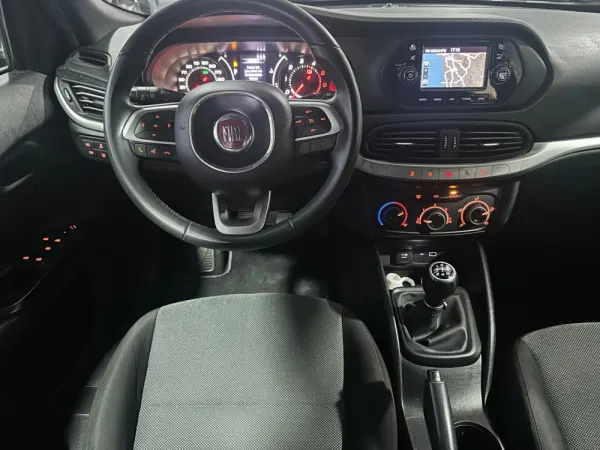 Fiat Tipo Station Wagon 1.6 M-Jet Lounge 20