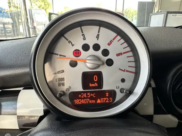 MINI 3 Portas Cooper D 33