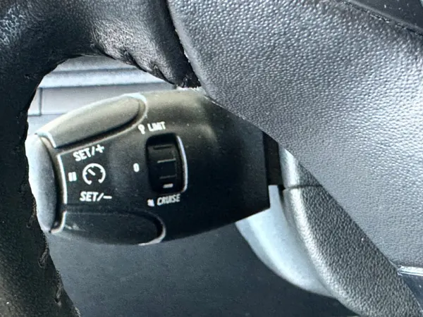 Peugeot 208 1.2 PureTech Style 12