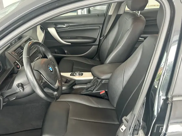 BMW 114 d Line Sport 8