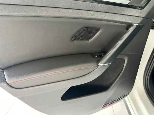 Volkswagen Golf 2.0 TSI GTI DSG 24