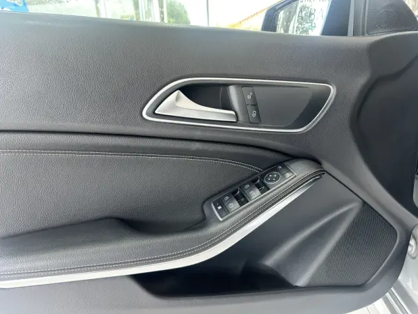 Mercedes-Benz CLA 200 d Shooting Brake Aut. 9