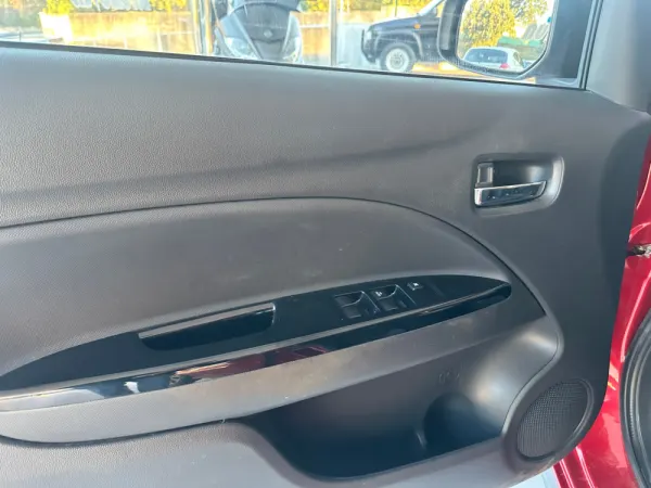 Mitsubishi Space Star 1.2 Intense Connect Edition 9