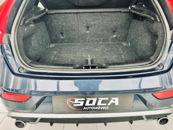 Volvo V40 27