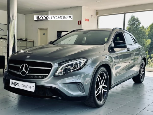 Mercedes-Benz GLA 180 3