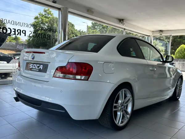 BMW 118 d Pack M Coupe 7
