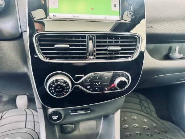 Renault Clio Sport Tourer 12