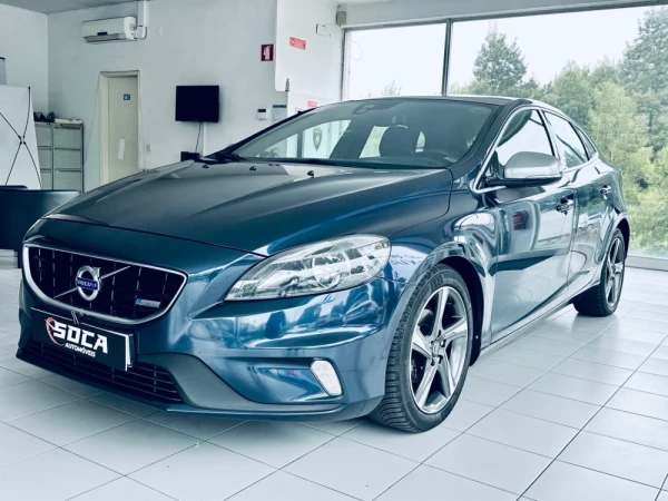 Volvo V40 4