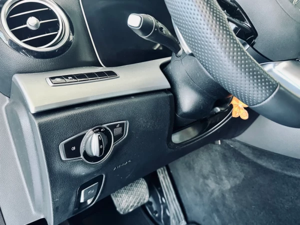 Mercedes-Benz E 220 15