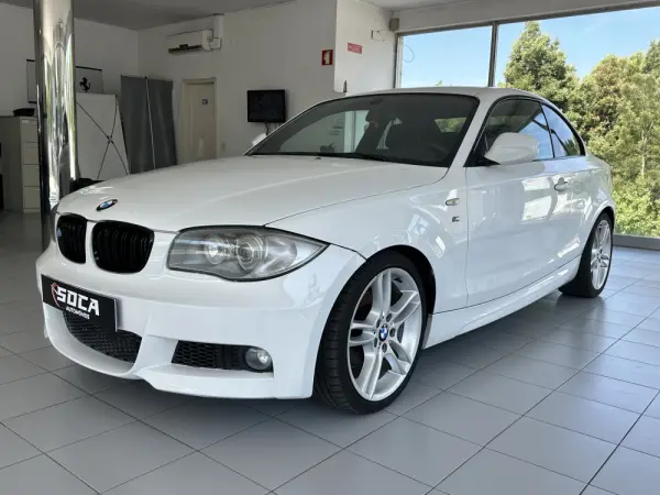 BMW 118 d Pack M Coupe 3