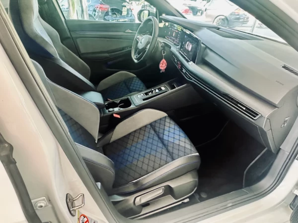 Volkswagen Golf 22