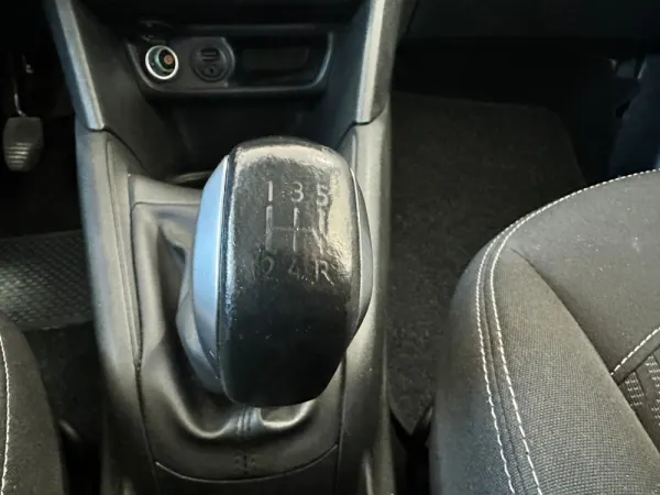 Peugeot 208 1.2 PureTech Style 18