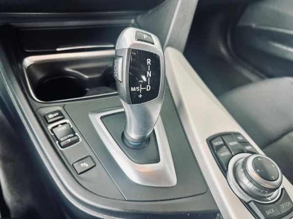 BMW 320 d Touring EfficientDynamics Line Sport Auto 17
