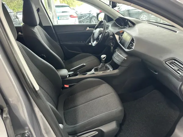Peugeot 308 SW 1.5 BlueHDi Style 25