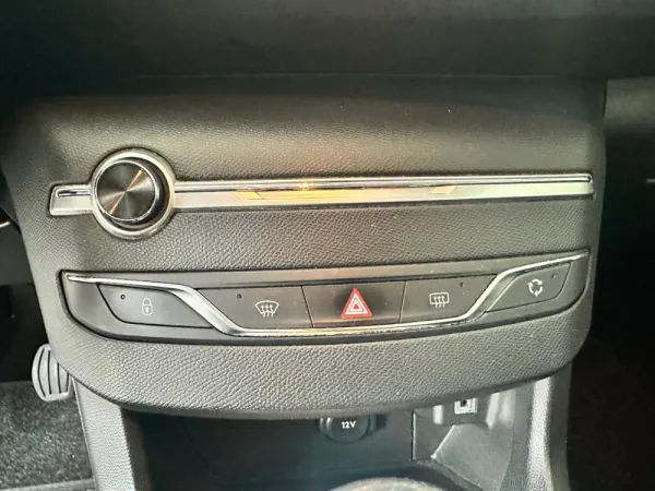 Peugeot 308 SW 1.5 BlueHDi Style 21