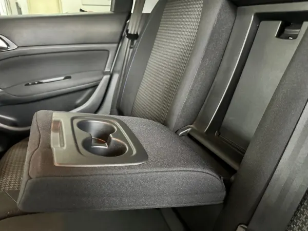 Peugeot 308 SW 1.5 BlueHDi Style 28