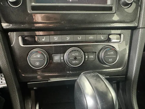 Volkswagen Golf 2.0 TSI GTI DSG 19