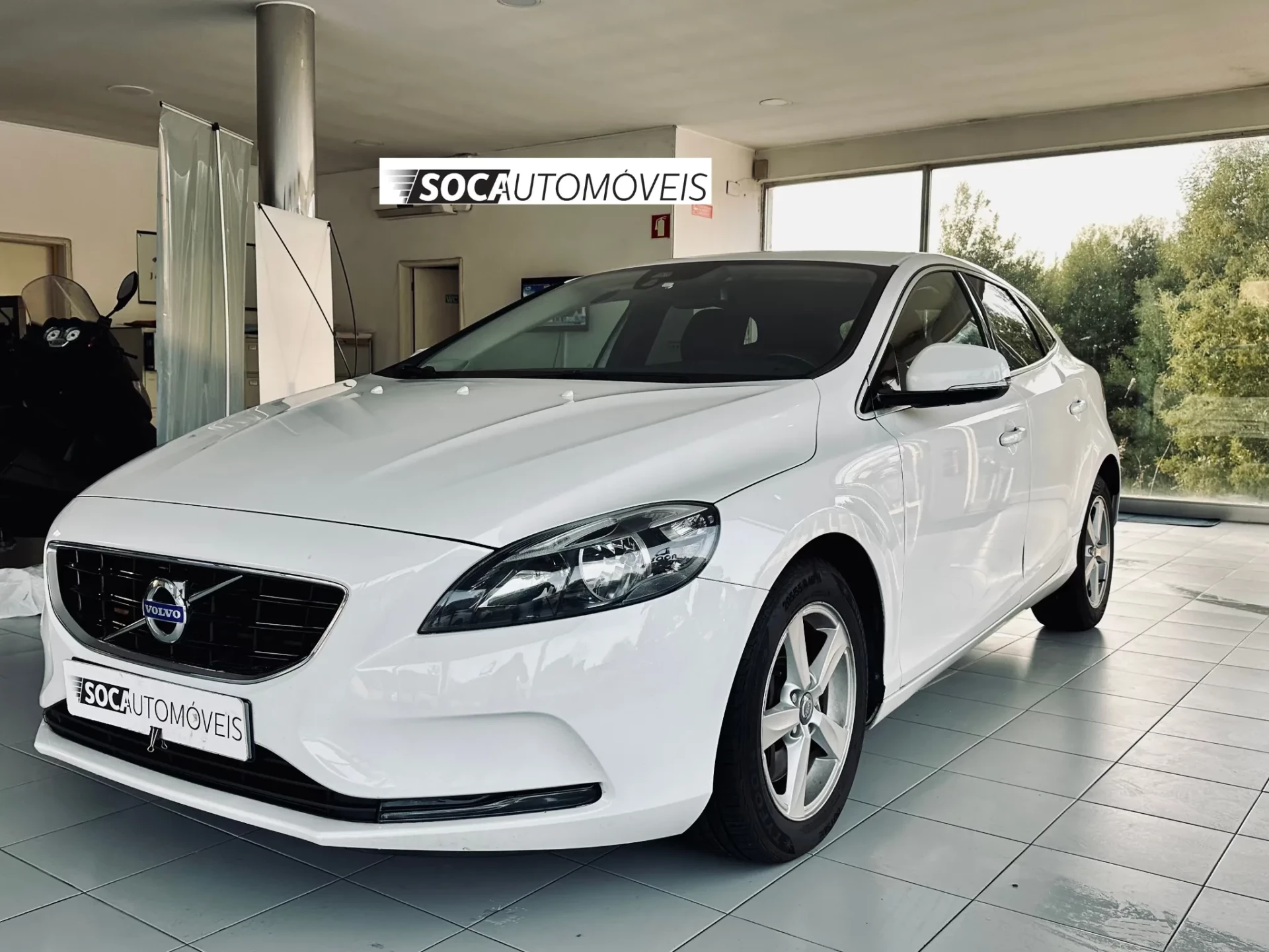 Volvo V40 3