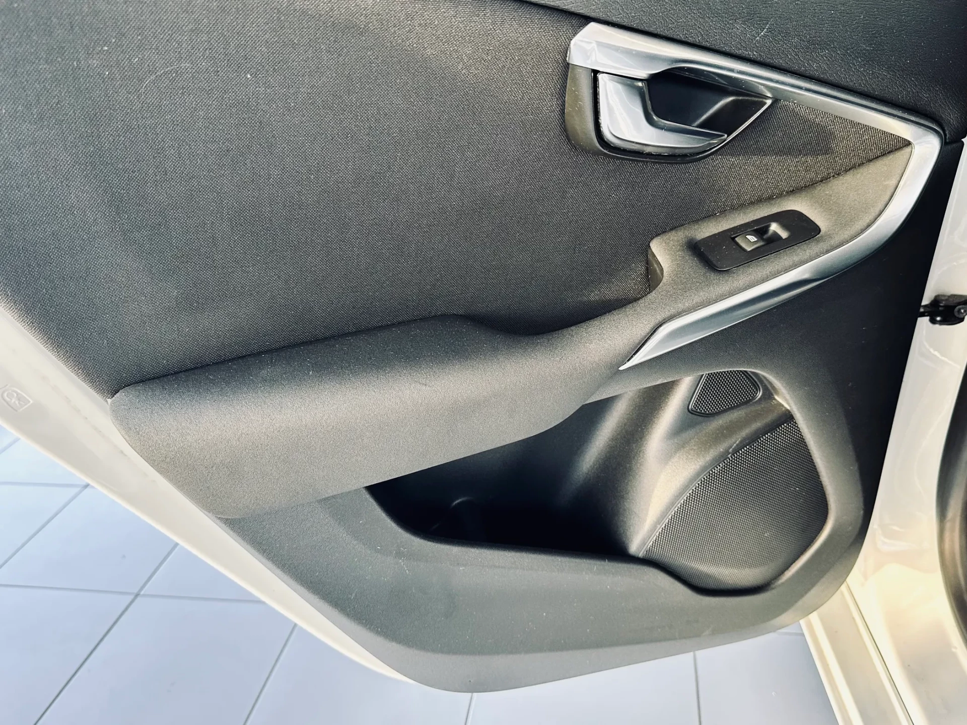 Volvo V40 15