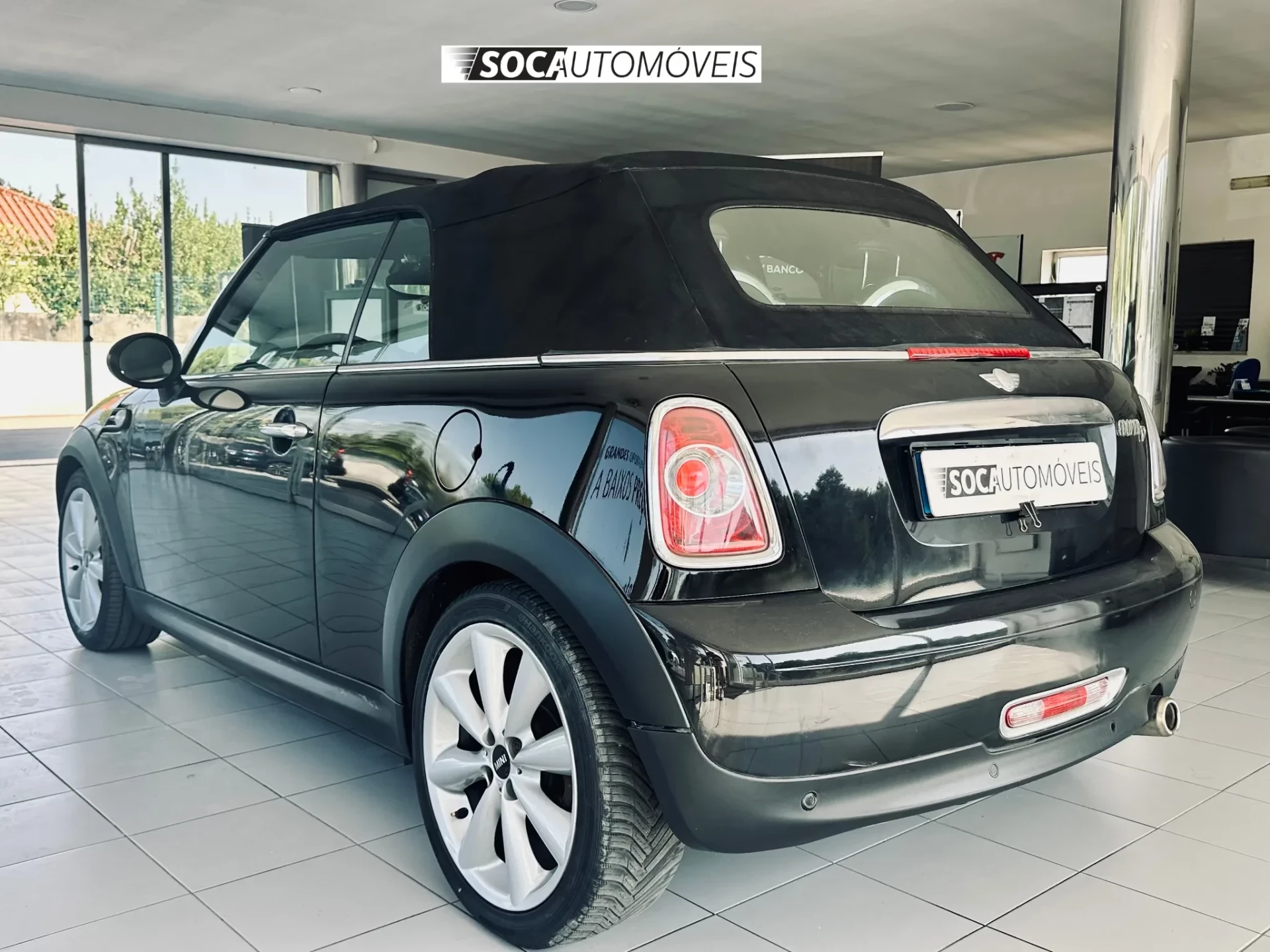 MINI 3 Portas Cooper D cabrio 4