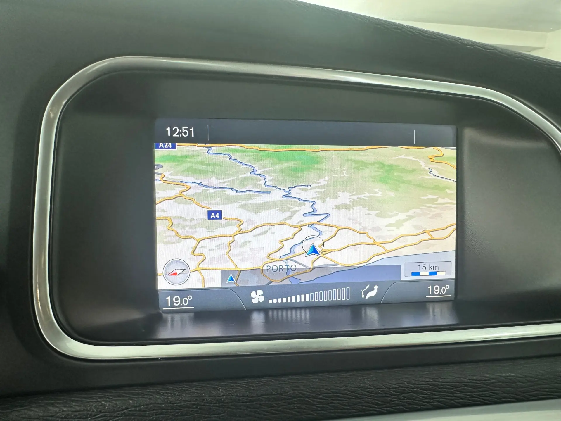 Volvo V40 Cross Country 16