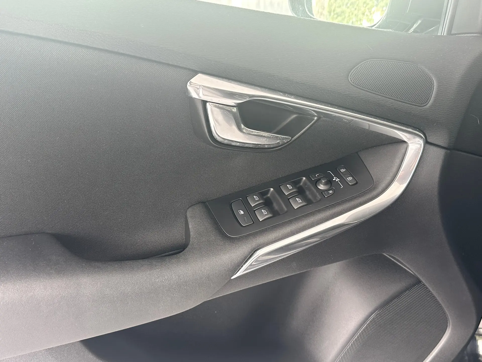 Volvo V40 Cross Country 8