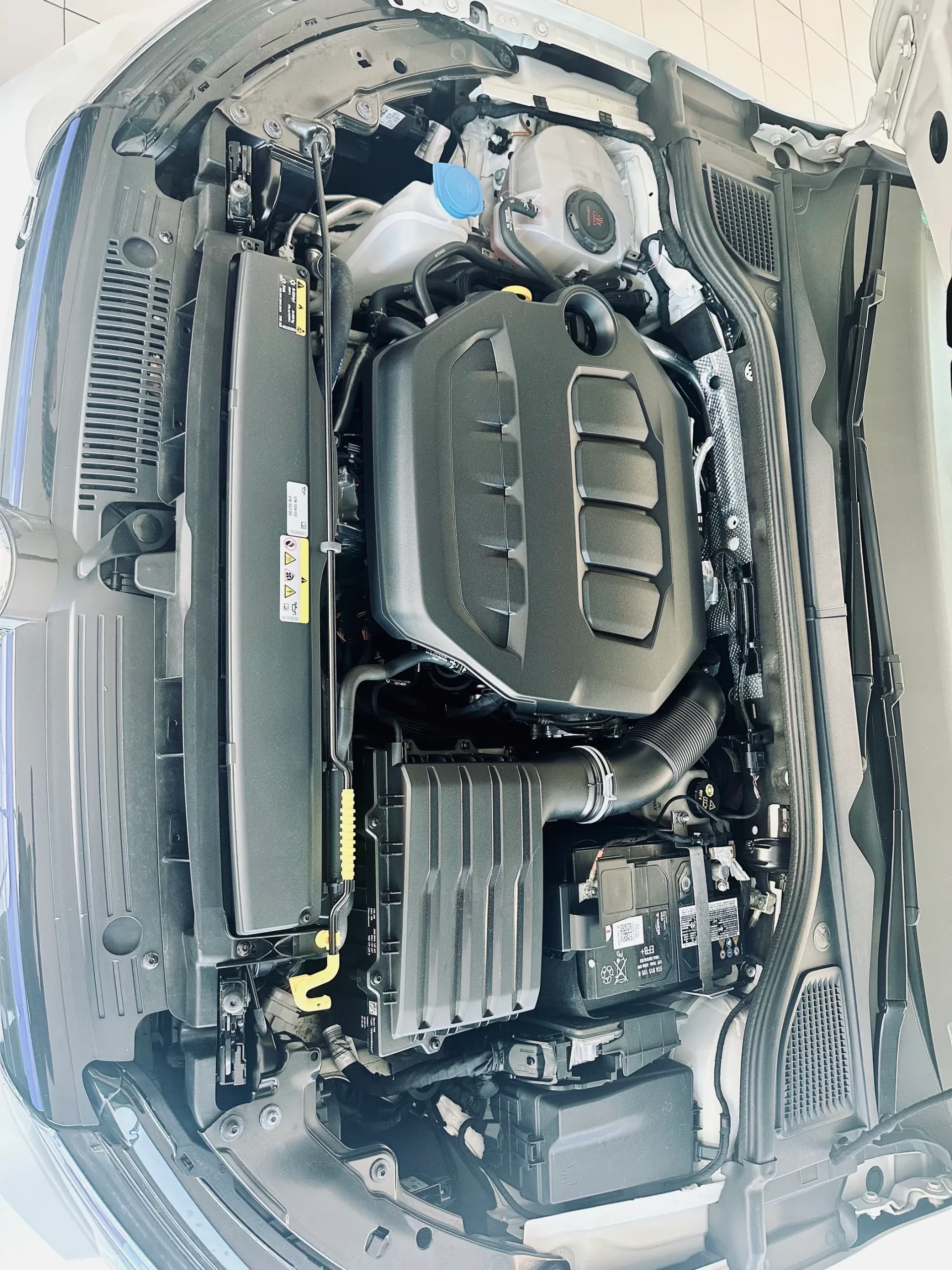 Volkswagen Golf 9