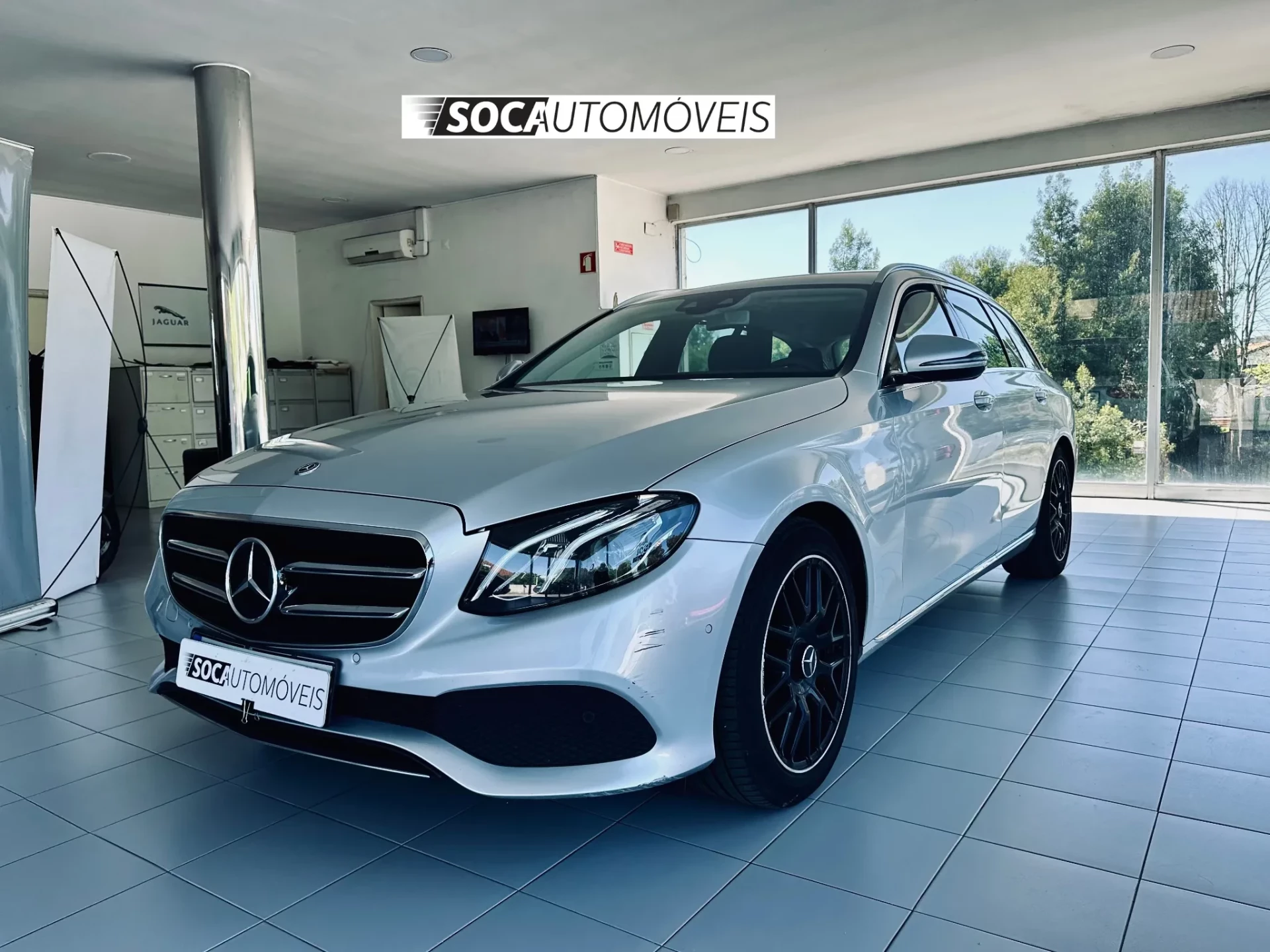 Mercedes-Benz E 220 3