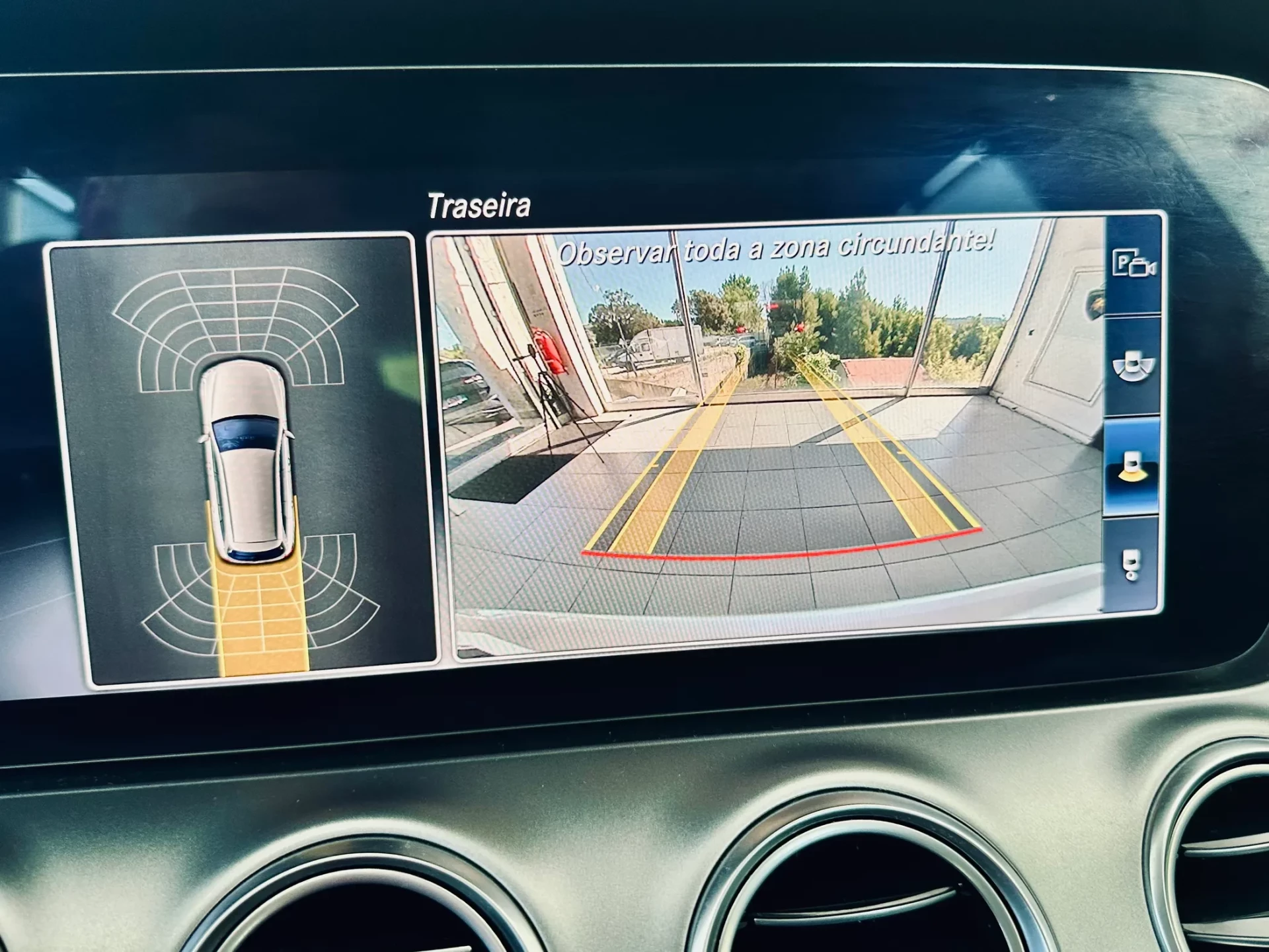 Mercedes-Benz E 220 19