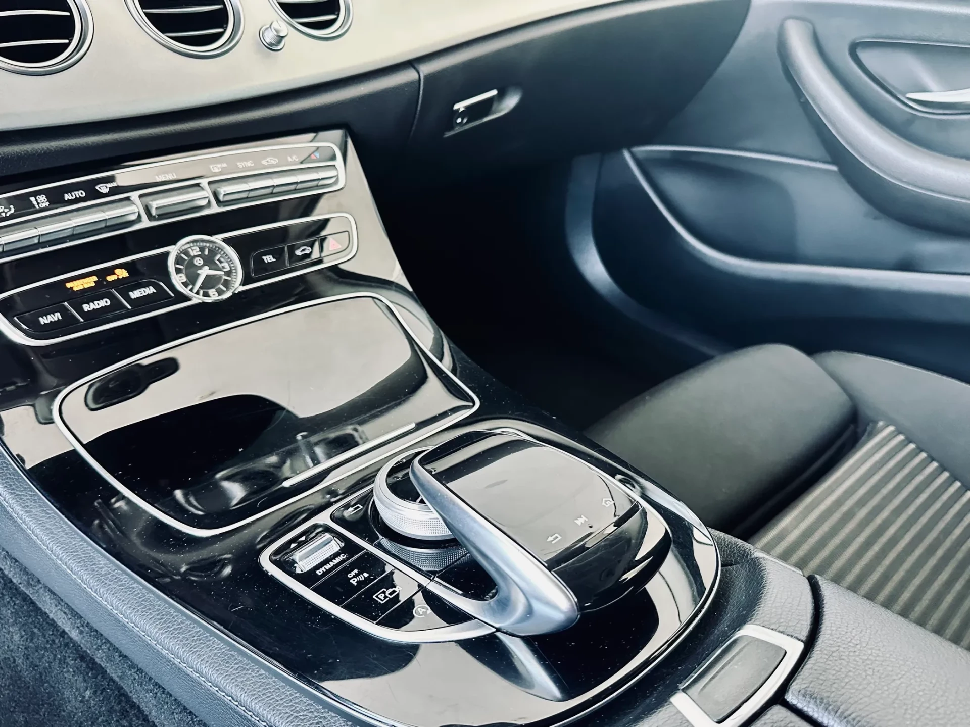 Mercedes-Benz E 220 26