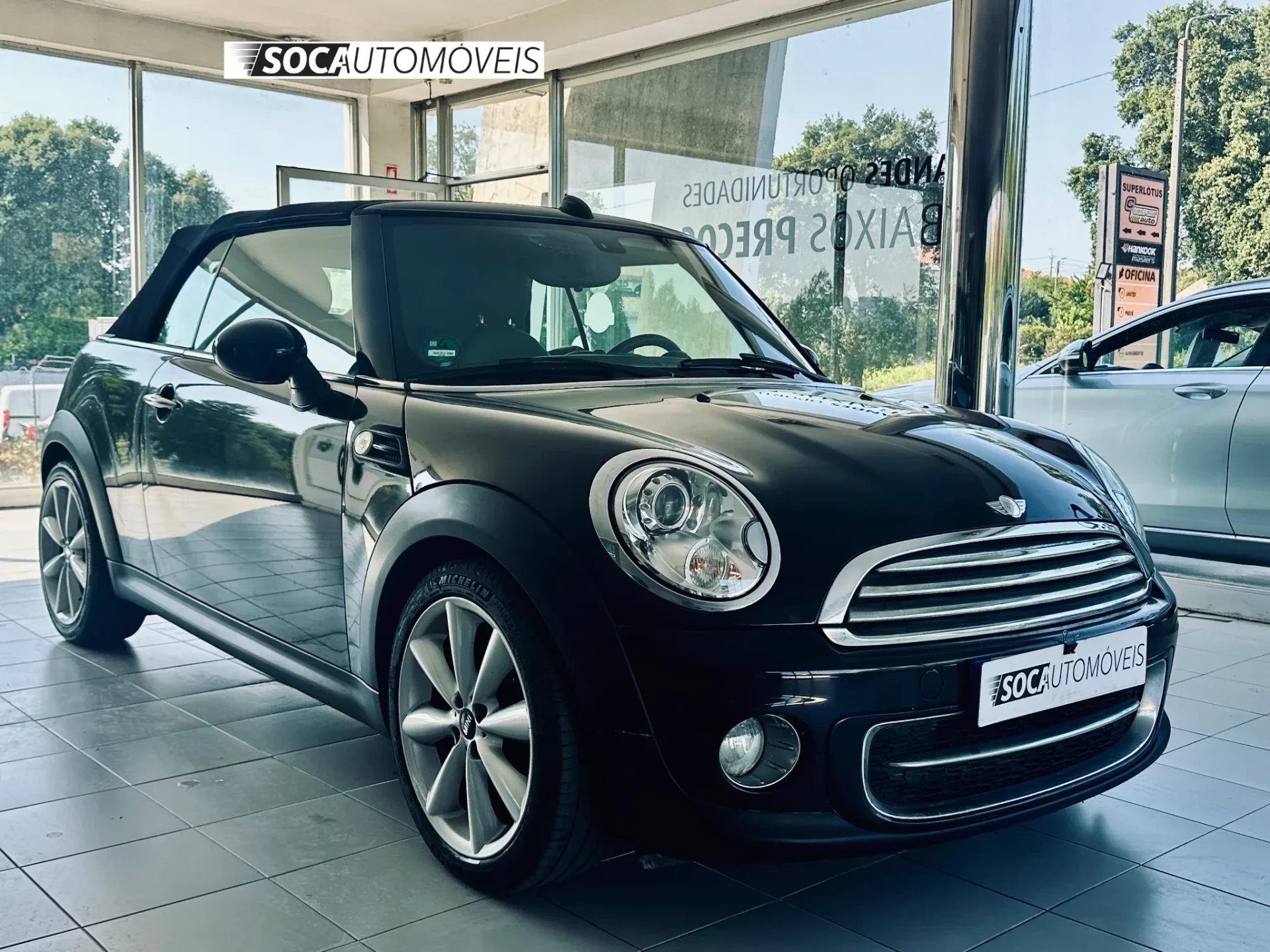 MINI 3 Portas Cooper D cabrio 2