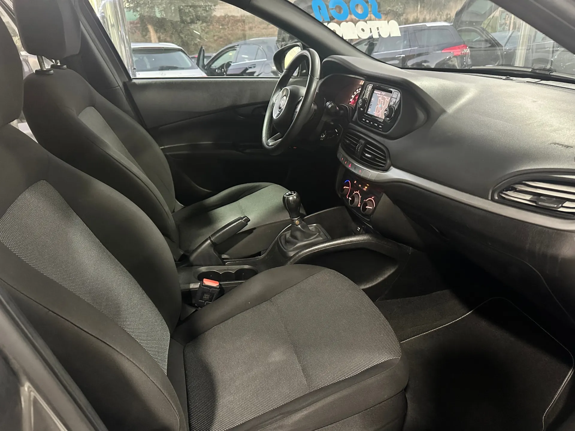 Fiat Tipo Station Wagon 1.6 M-Jet Lounge 23