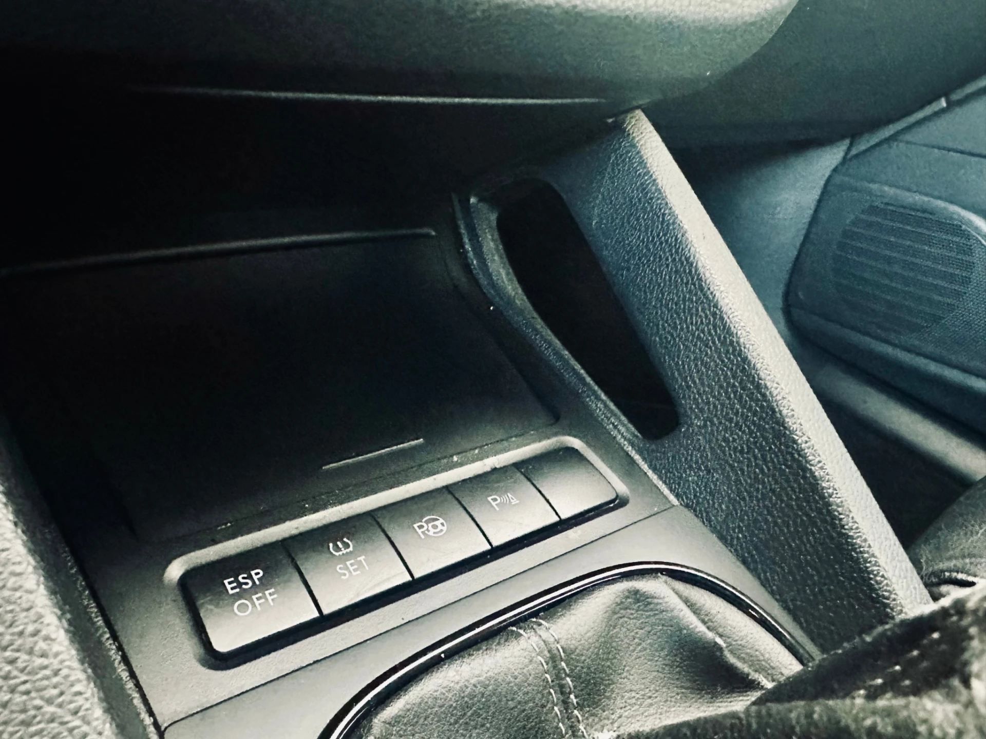 Volkswagen Scirocco 2.0 TDI R-Line 15