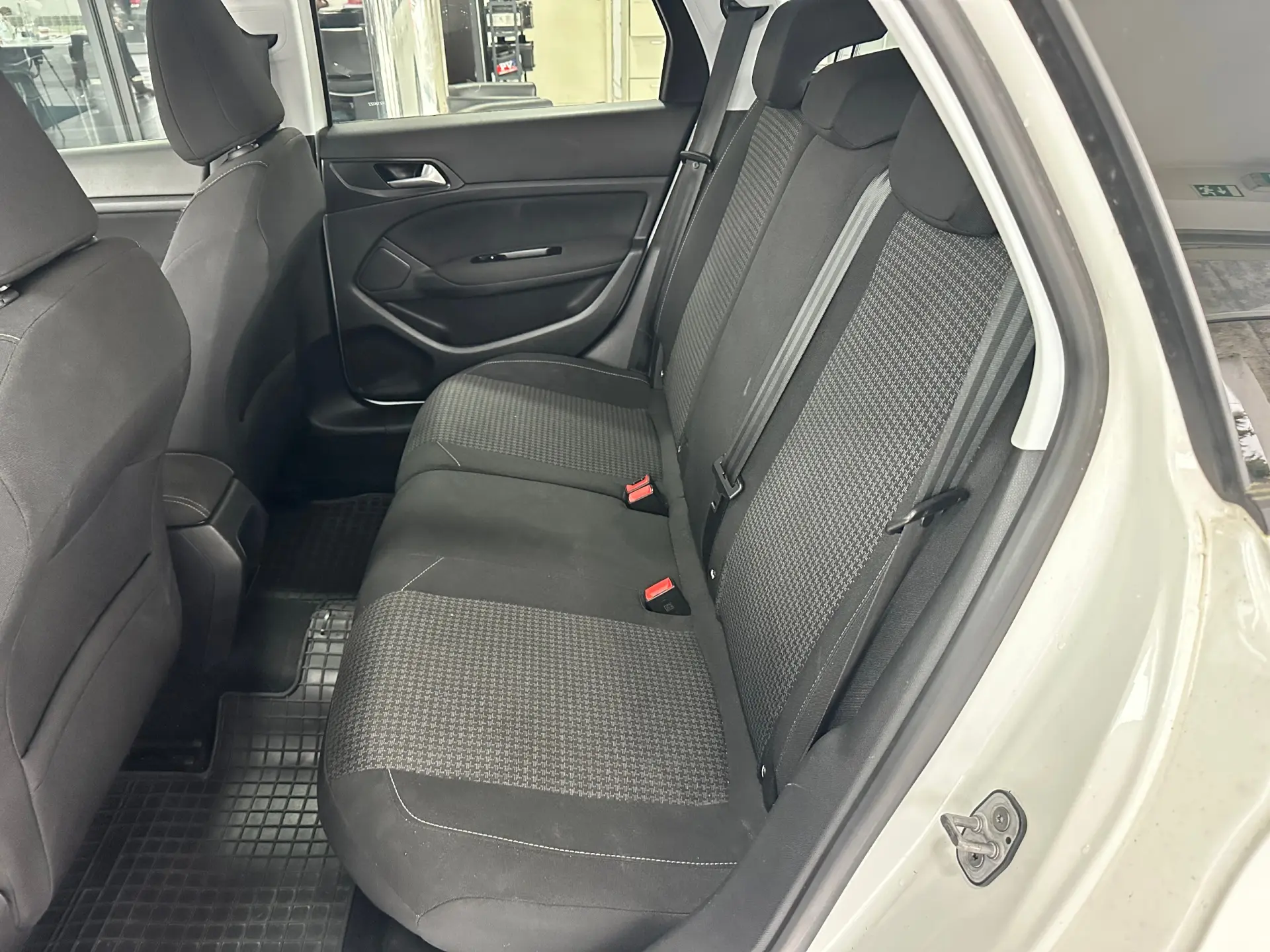 Peugeot 308 SW 1.5 BlueHDi Active Pack 26