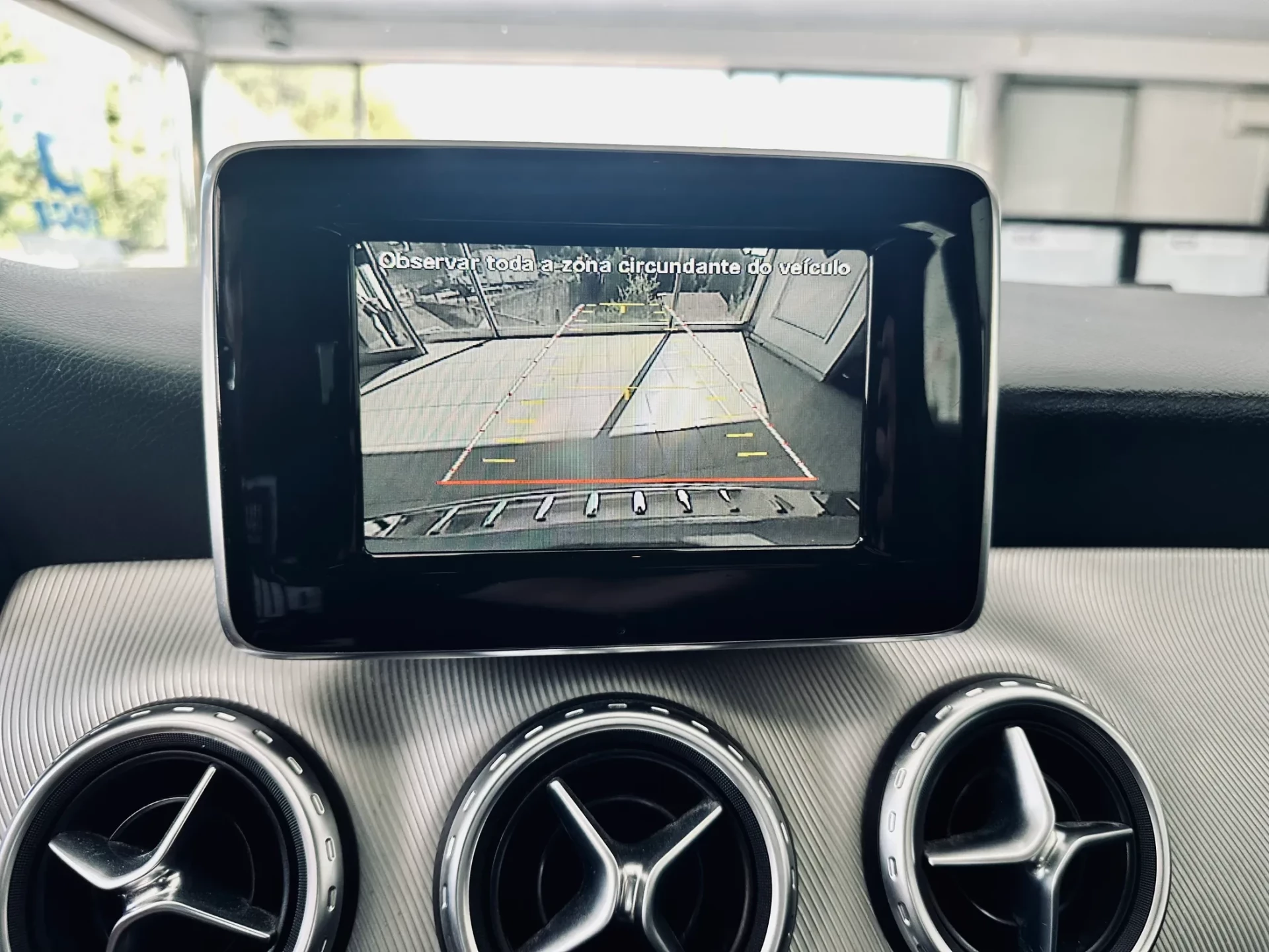 Mercedes-Benz GLA 180 14