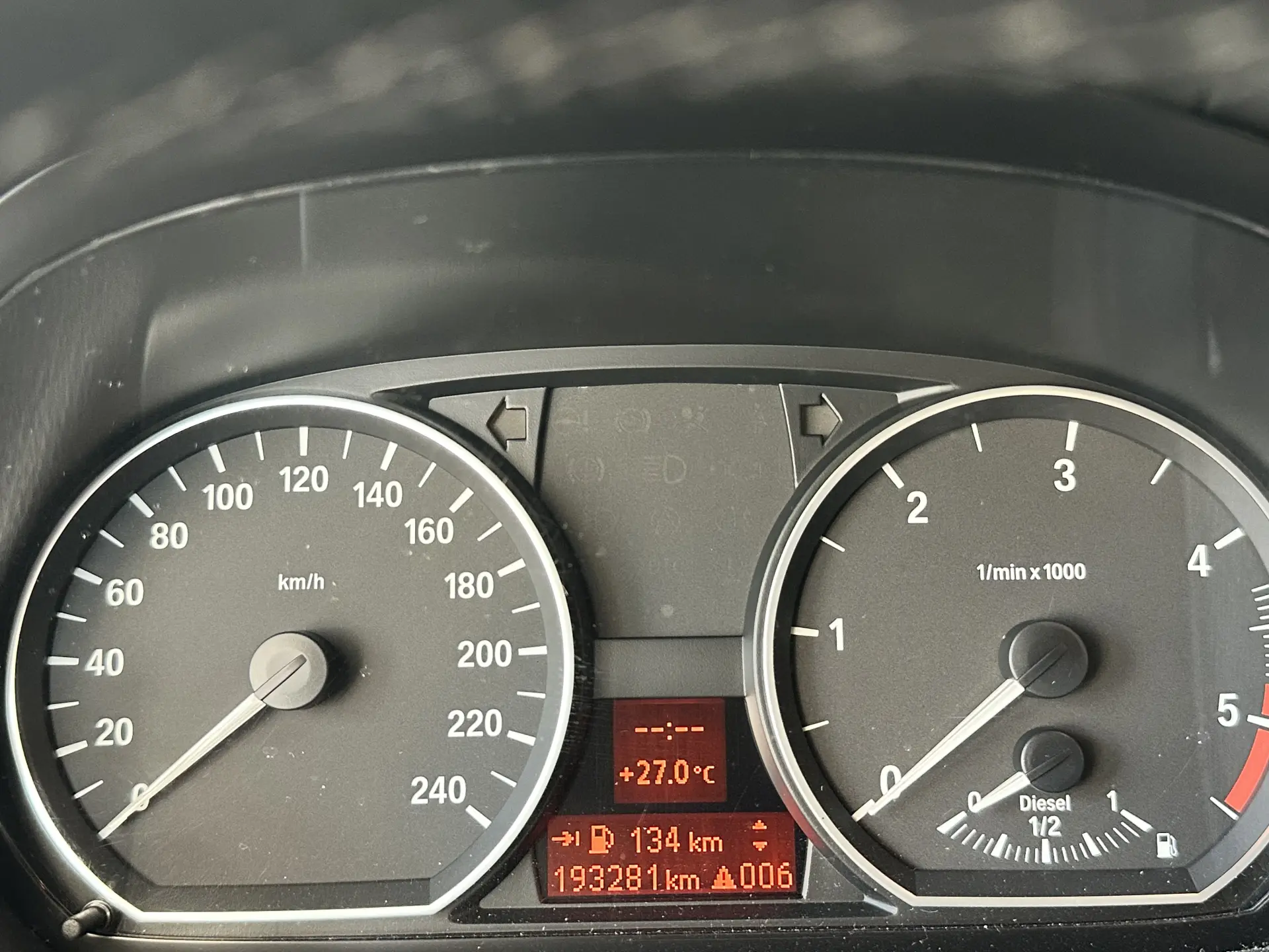 BMW 118 d Pack M 13