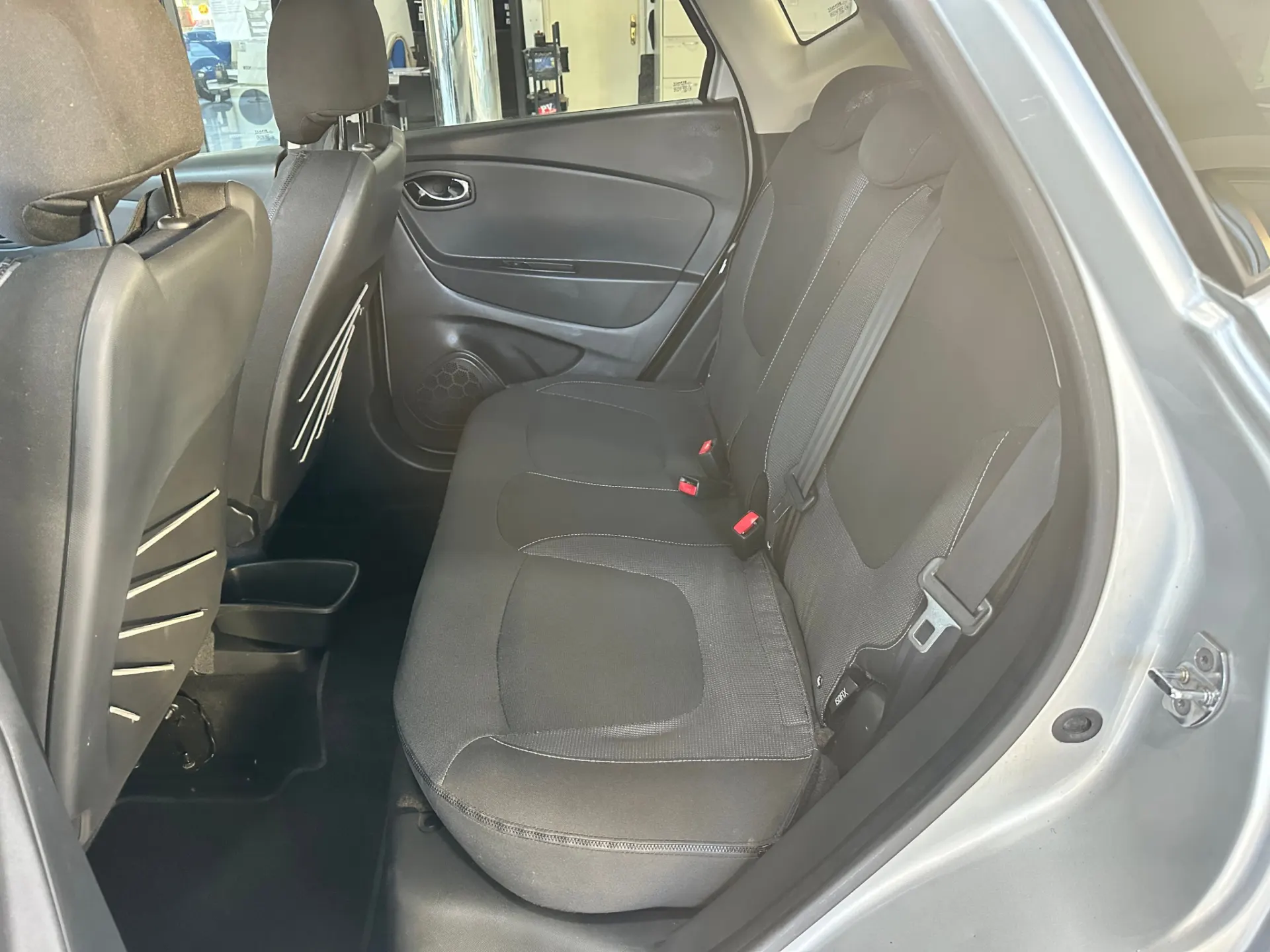 Renault Captur 1.5 dCi Exclusive 19