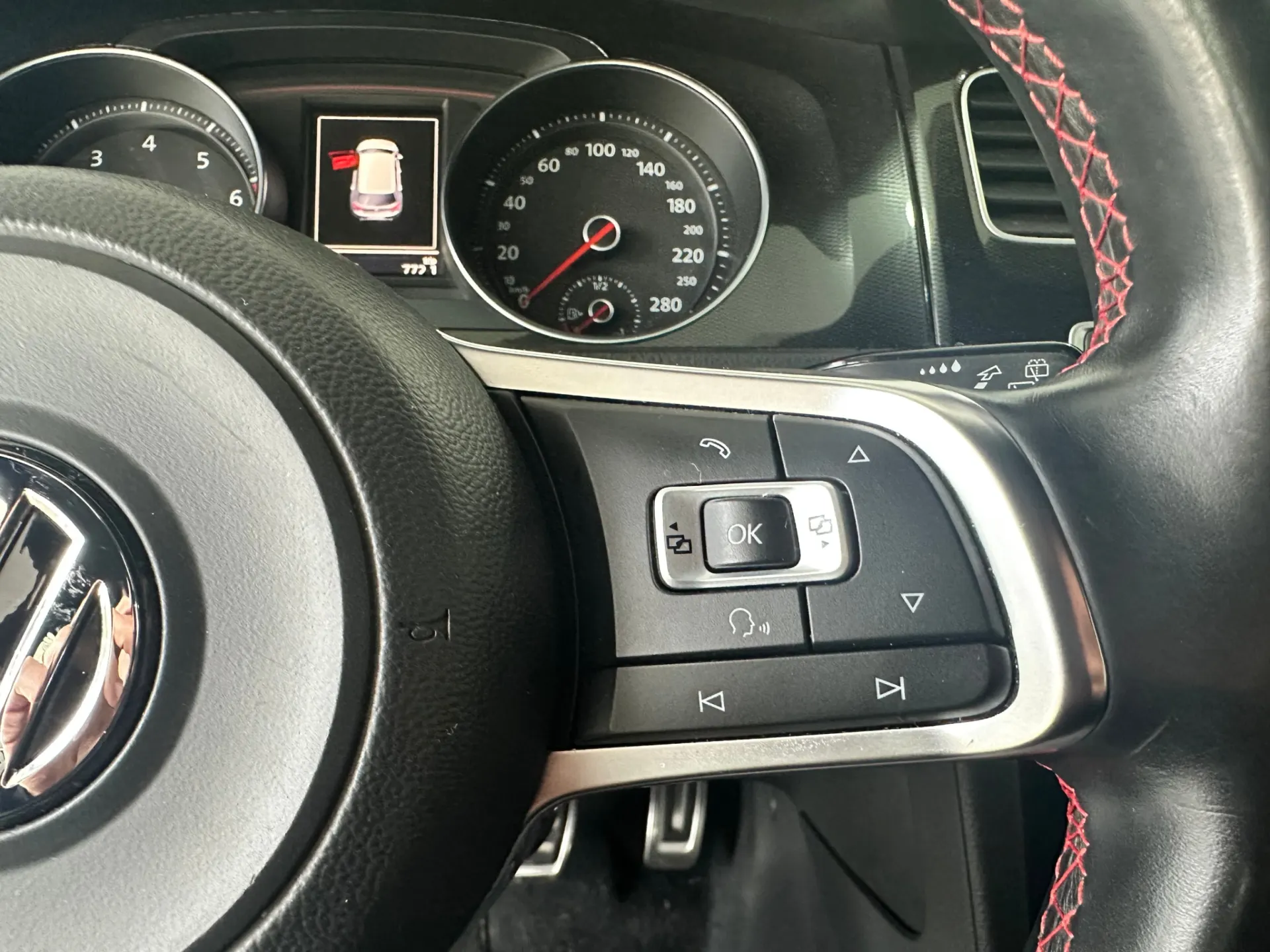 Volkswagen Golf 2.0 TSI GTI DSG 12