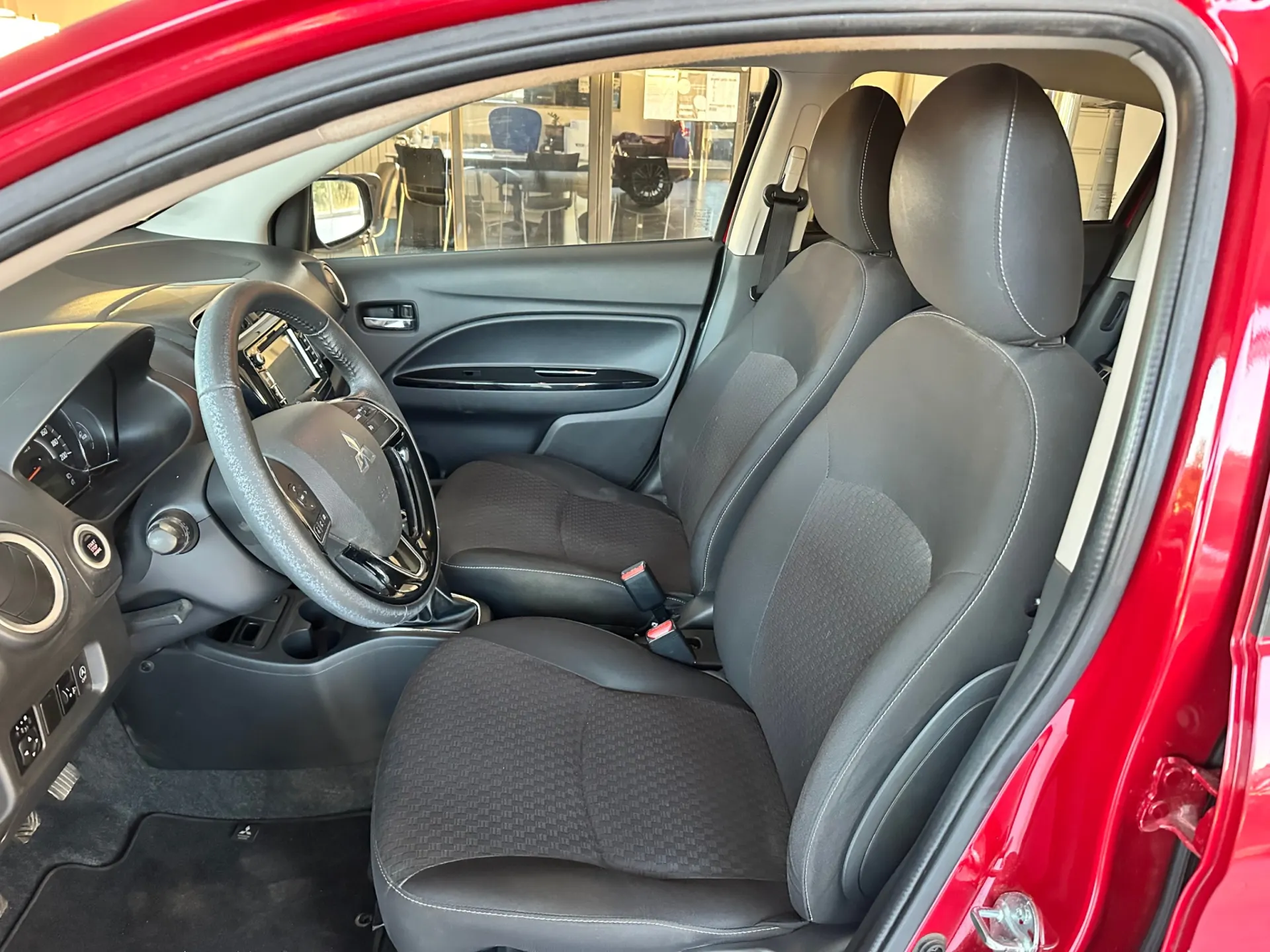 Mitsubishi Space Star 1.2 Intense Connect Edition 8