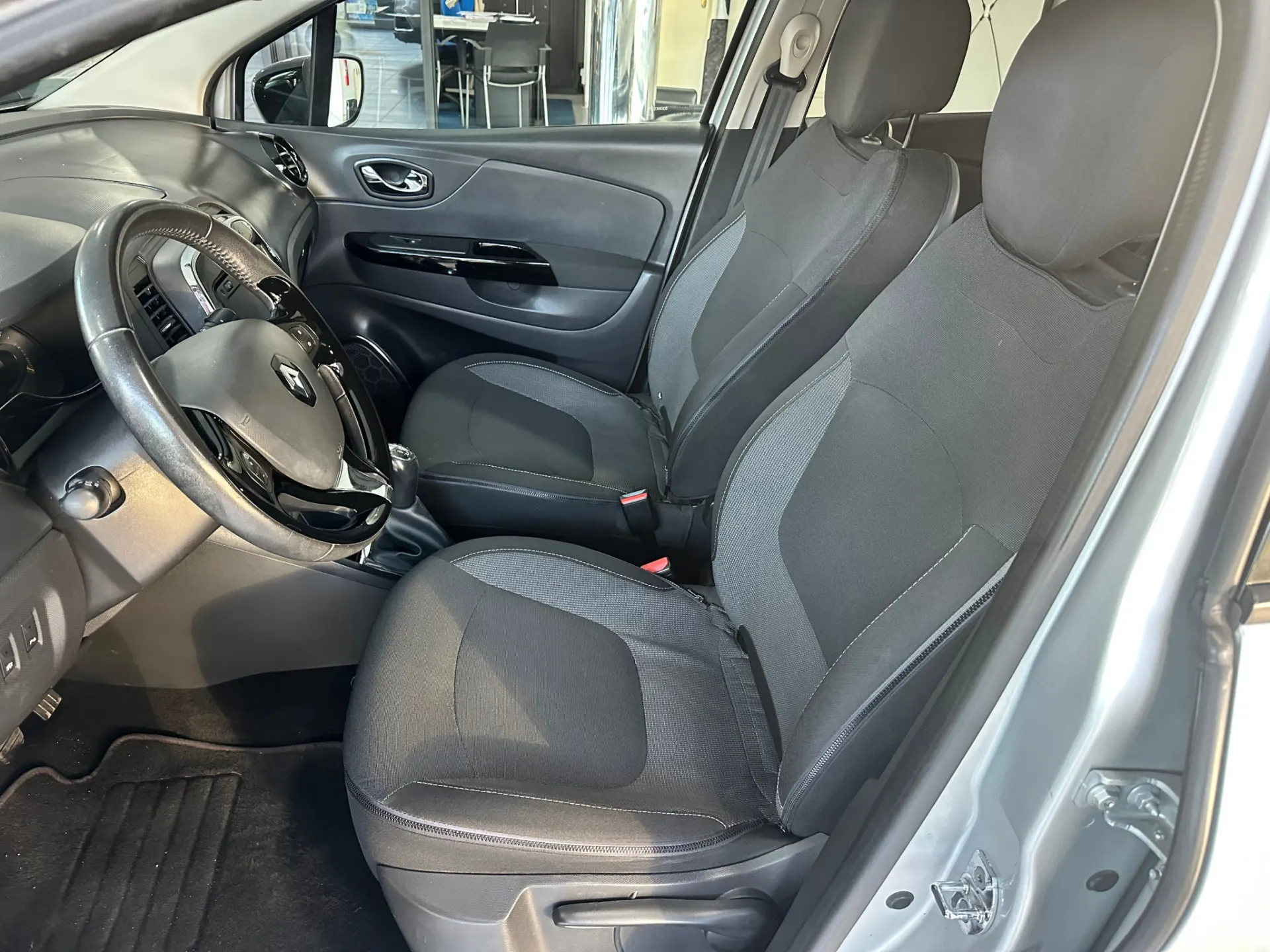 Renault Captur 1.5 dCi Exclusive 8