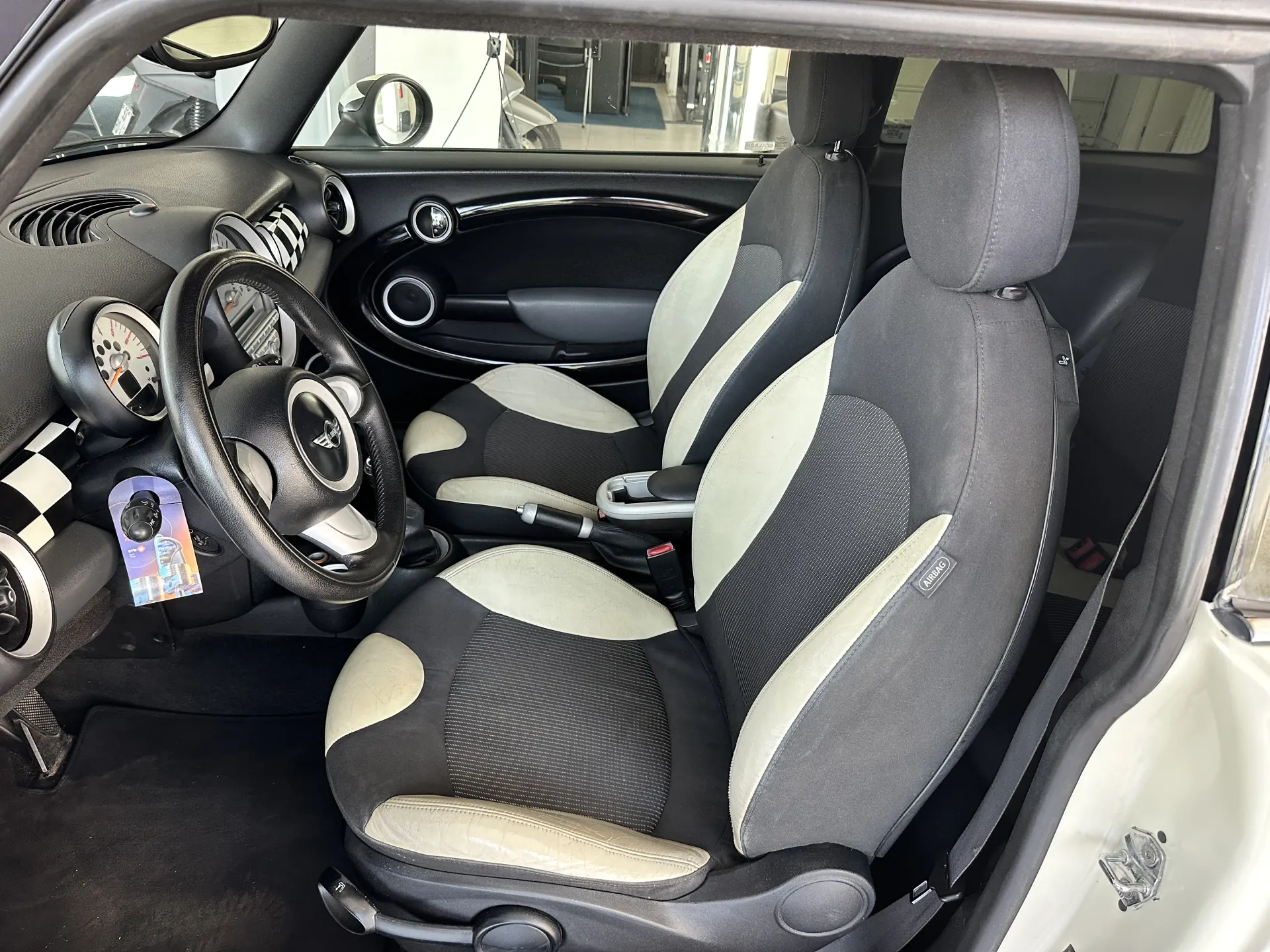 MINI 3 Portas Cooper D 29